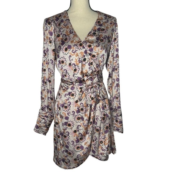 ALEXIS Kari Floral Long-Sleeve Mini Wrap Dress - Picture 7 of 16